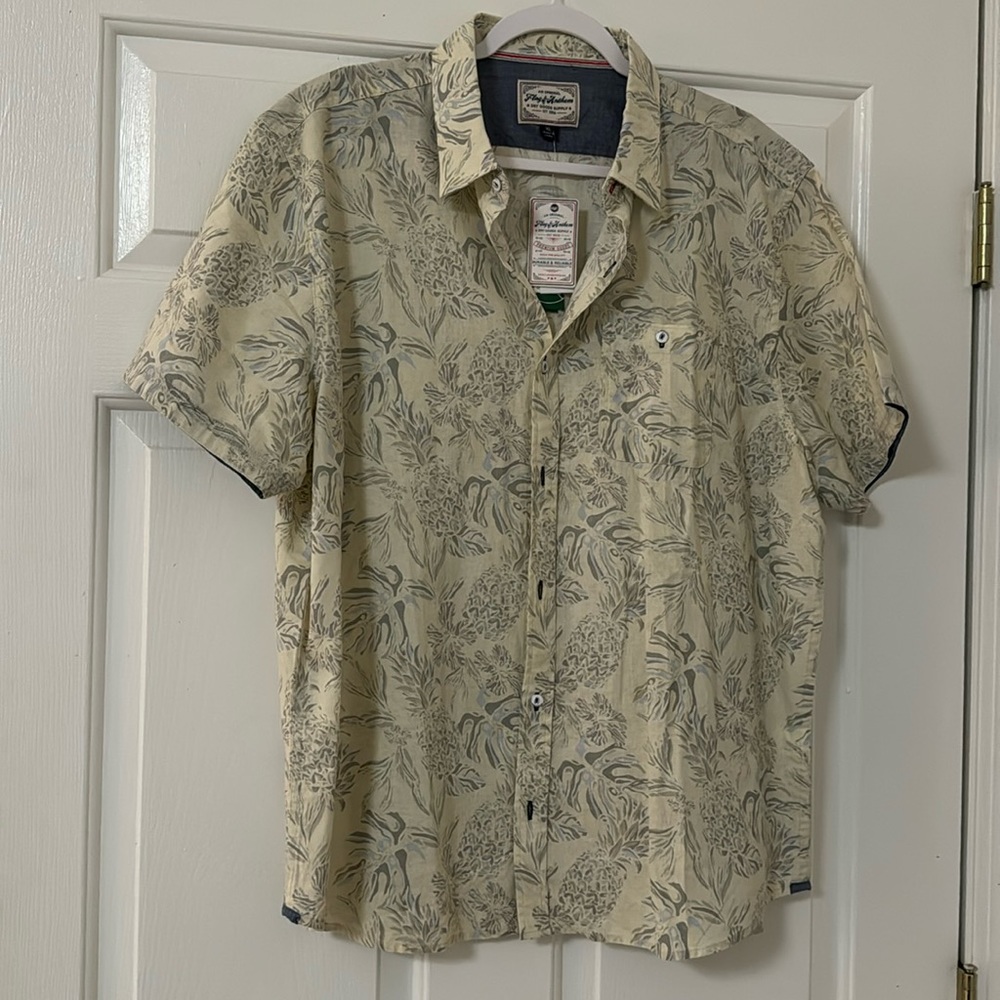 XL Flag & Anthem Button Down Short Sleeve
